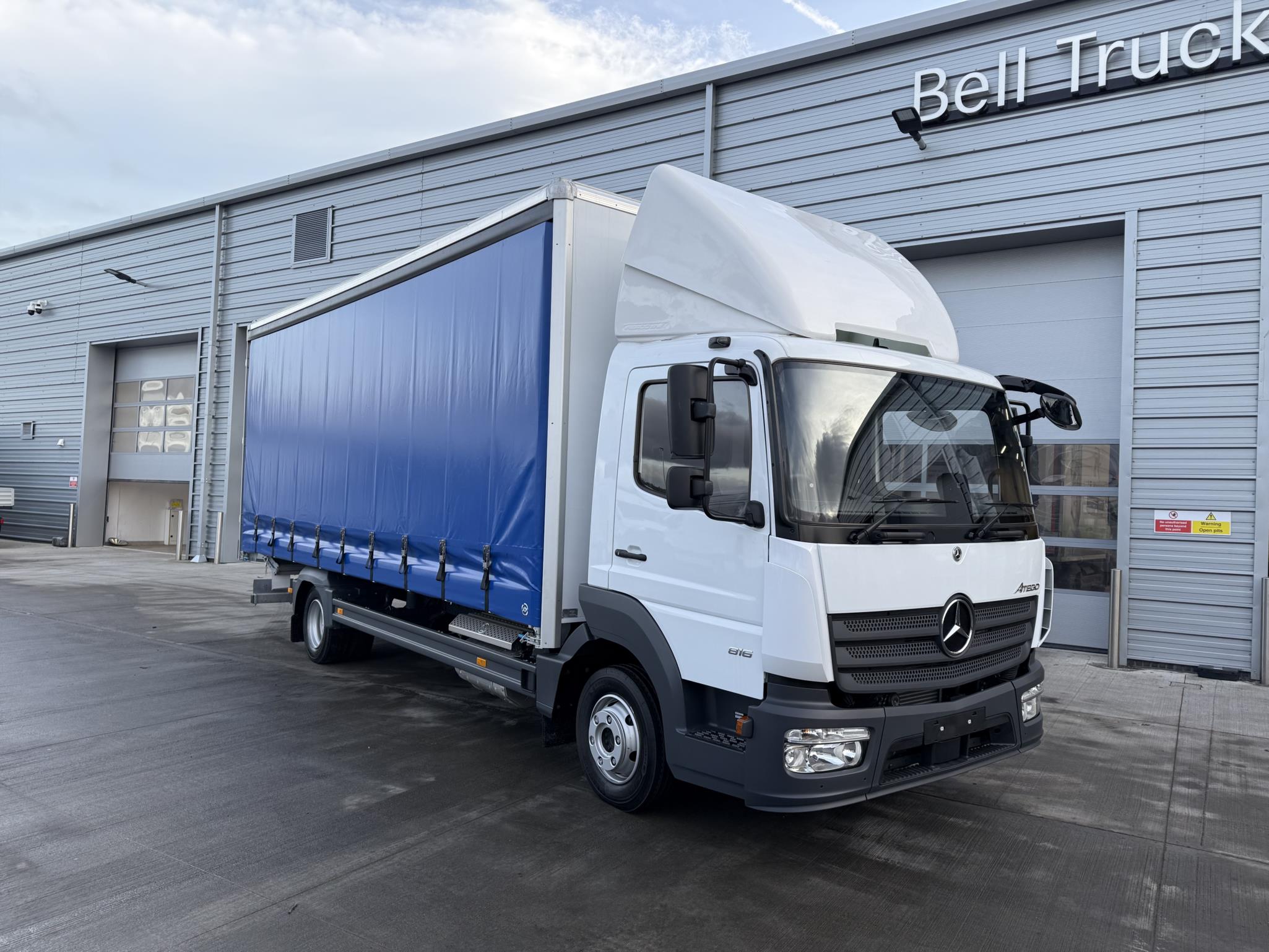 Mercedes-Benz Atego Atego 816 22ft Curtainside with Taillift